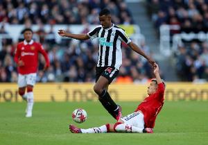 记者：努涅斯即将接受新月体检，伊萨克仍是利物浦首选目标