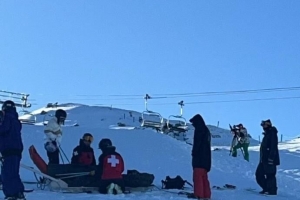 伤病退散！谷爱凌在新西兰训练中上了担架，疑似受伤