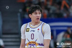 直播吧：北控给后卫林彦廷提供3年B类续约合同 但他今年不想回CBA