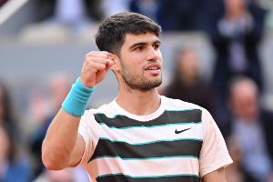 太强了！阿卡今年已获得54胜，夺得6冠&大师赛3冠领跑男子网坛