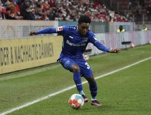 刚提的新车弗林蓬上次长期伤缺为3年前韧带撕裂，他缺席2个月