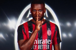 记者：根据表现博尼法斯选择买断权可能变为强制性 球员周五体检