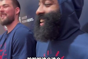 一不小心说了实话哈登谈祖巴茨进步：他以前真的不行！