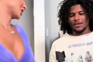 被火箭交易！杰伦-格林前不久才和40岁女友晒出恩爱日常~